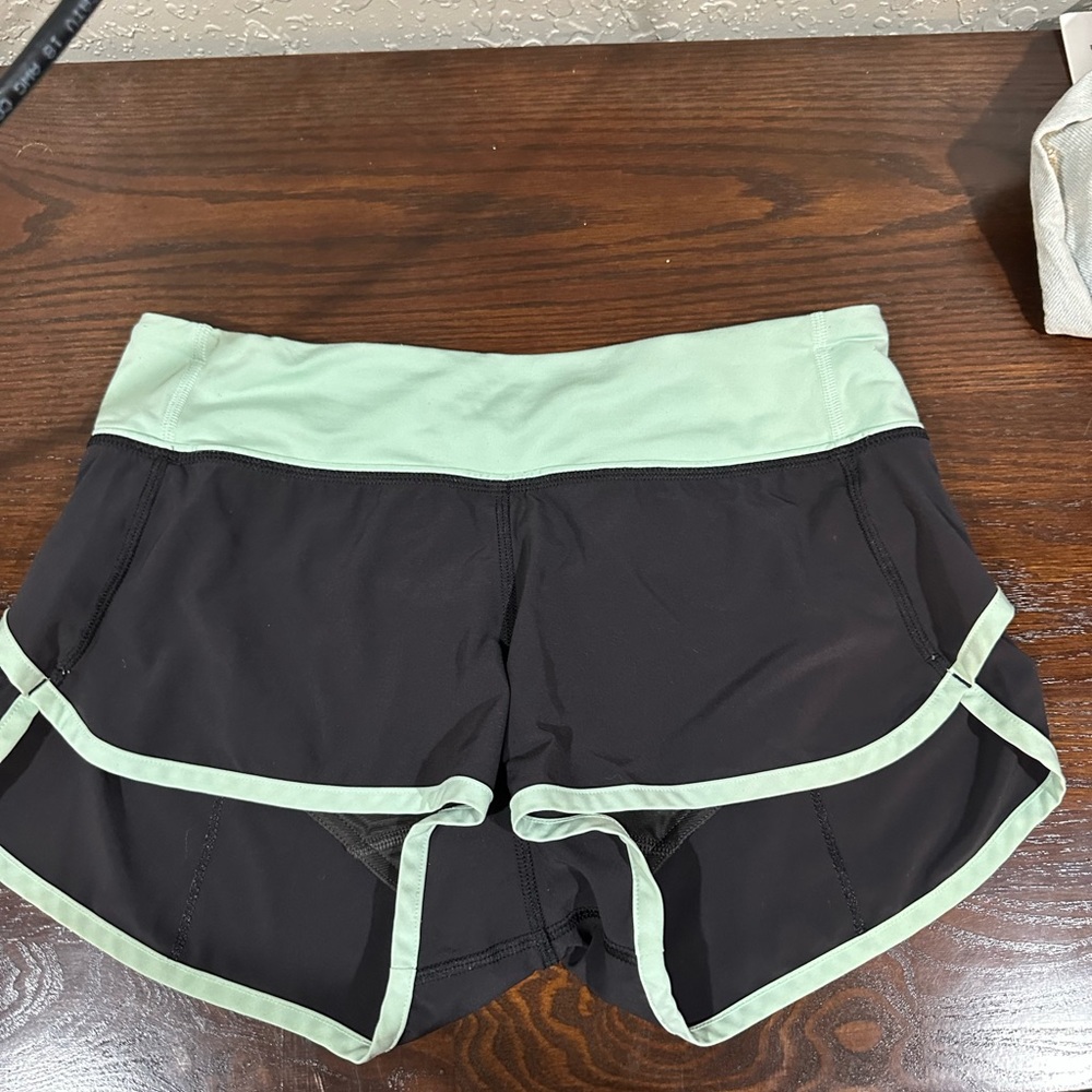 Lululemon speed up short
